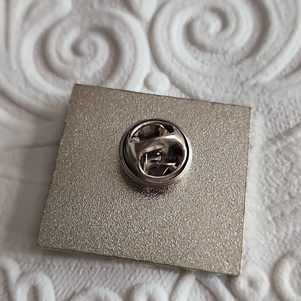 ⚫️Back and Body Hurts Novelty Pin Perfect Gift For any one Chronologically… - Picture 3 of 5